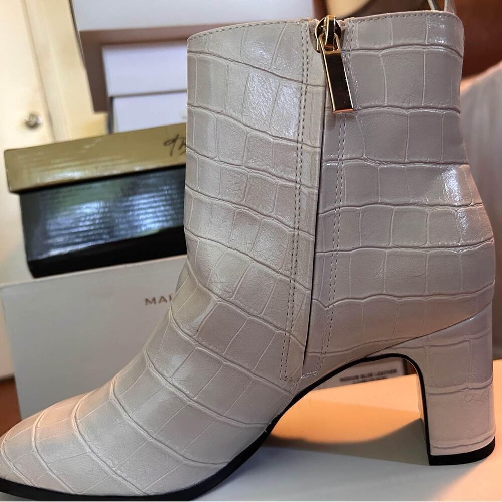 New in the box! Calvin Klein Ivory Croc women booties - Picture 5 of 6